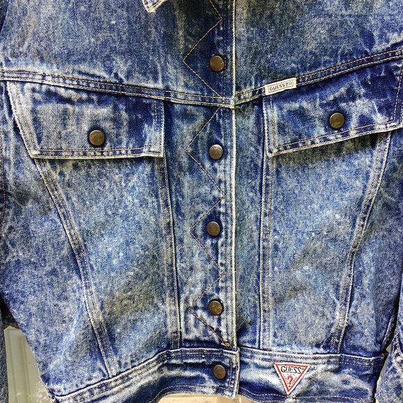 Vintage 80’s/90’s GUESS Denim/Jean jacket, cropped.  Women, size L - Picture 4 of 8